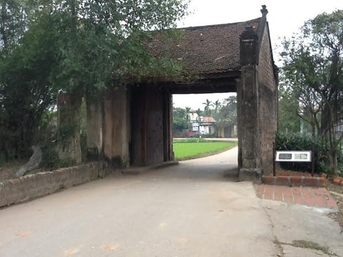 Preserving cultural heritages in Duong Lam ancient village - ảnh 1
